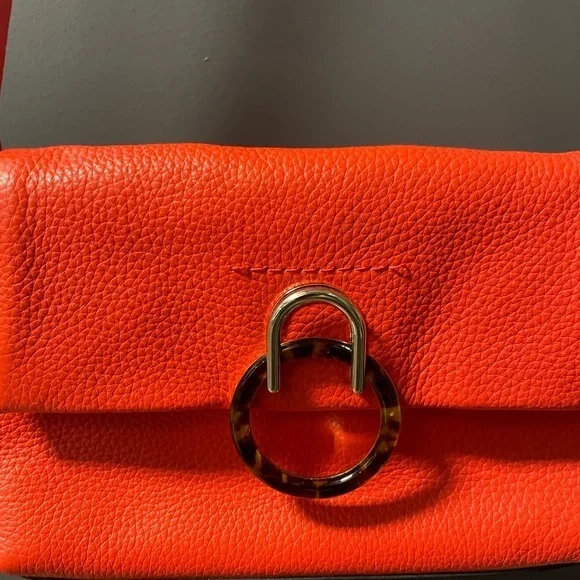 COPY - Plums vince camuto leather crossbody bag come with a dust bag - Picture 7 of 15